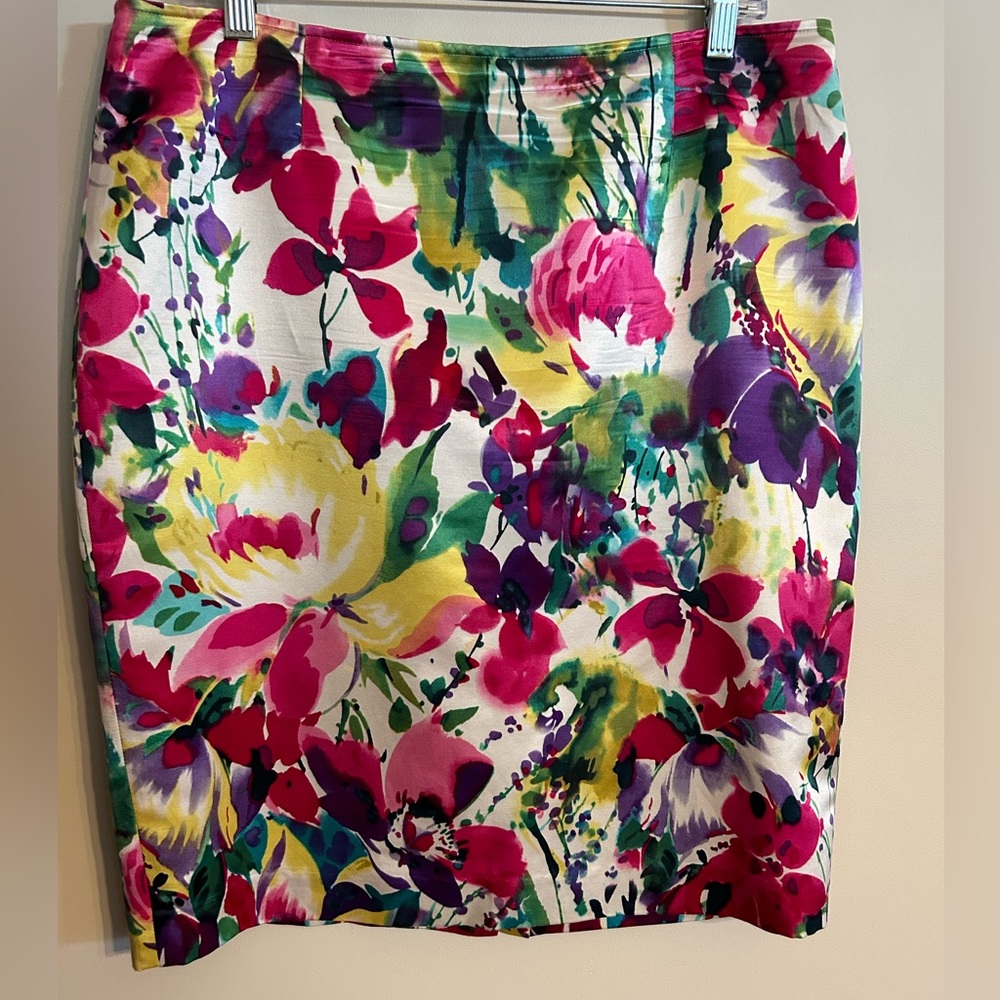 Jones New York Collection Silk Blend Floral Pencil Skirt - Picture 1 of 8